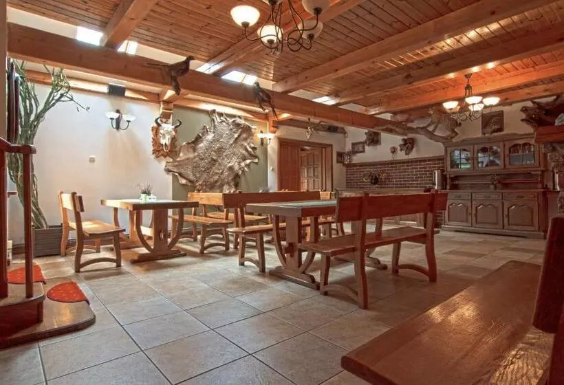 Retkeilymaja Dworek Gawra