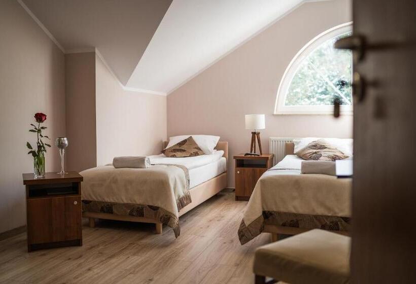 호스텔 Dworek Rajska Góra