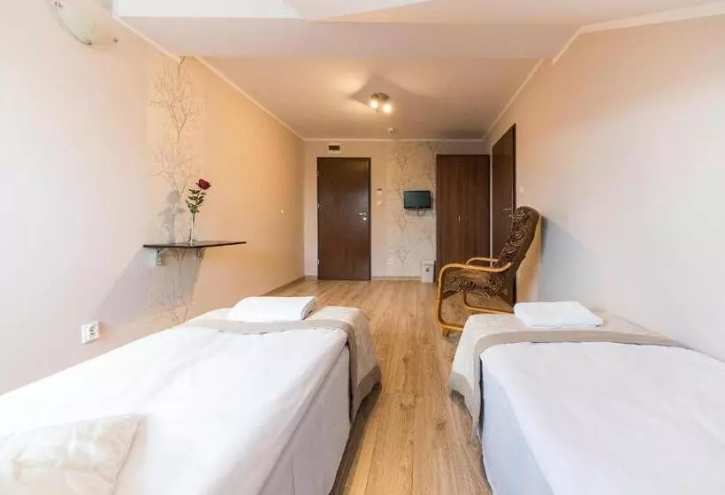 Retkeilymaja Dworek Rajska Góra