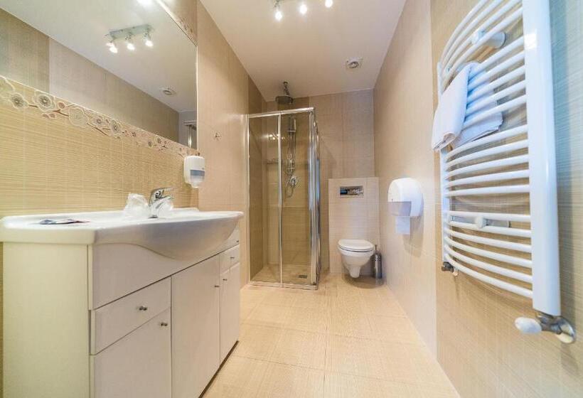 호스텔 Dworek Rajska Góra