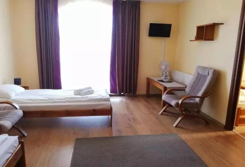 Retkeilymaja Grochowiak