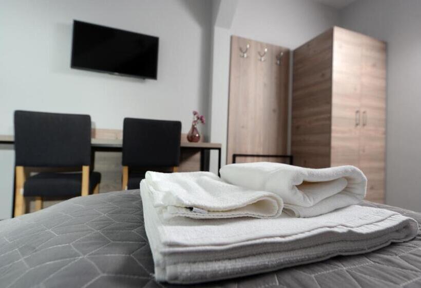 هاستل Zajazd Aleksandria