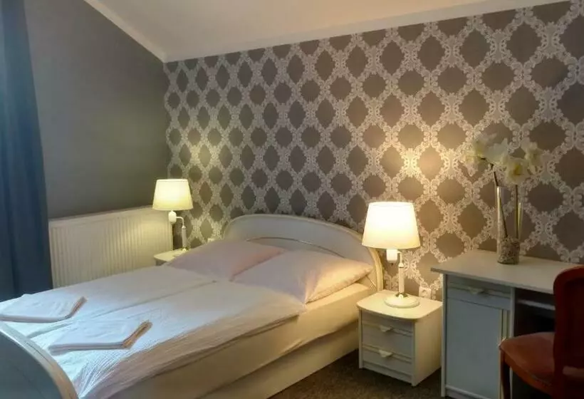 Retkeilymaja Zajazd Marco Torzym