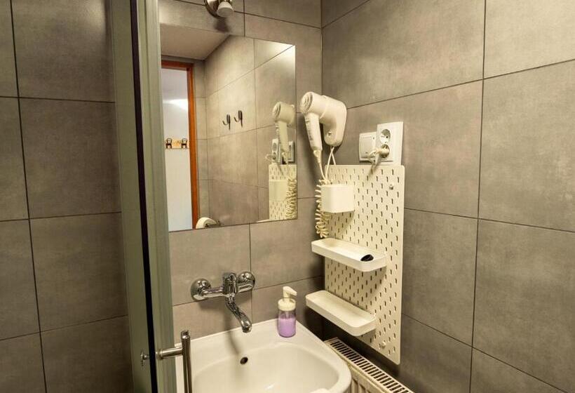 Bed and Breakfast Ada