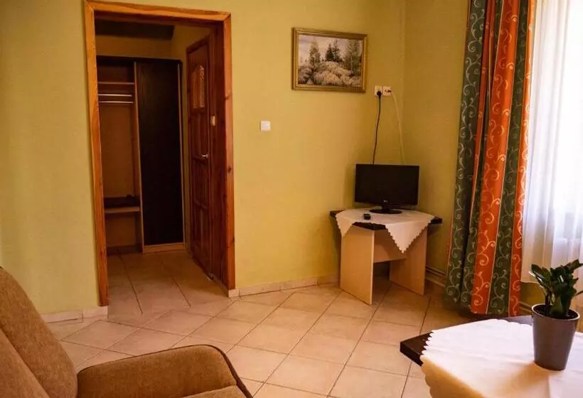 Aamiaismajoitus (B&B) Ani Konferencje Imprezy Wypoczynek