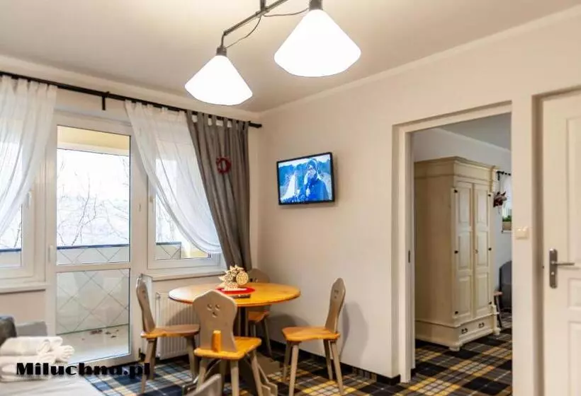 تختخواب و صبحانه Apartamenty Miluchna