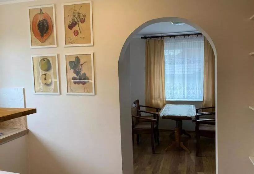 Aamiaismajoitus (B&B) Dom Wczasowy Dorja