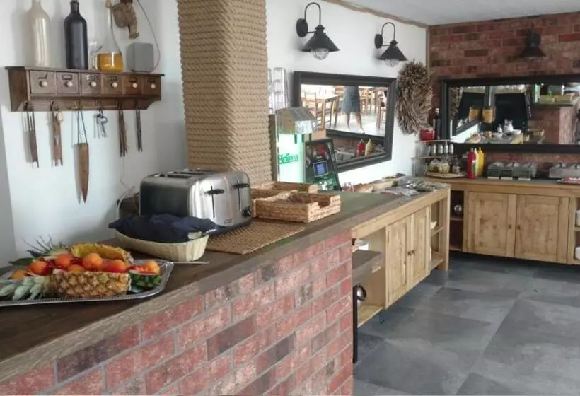 Aamiaismajoitus (B&B) Dom Wczasowy Dorja