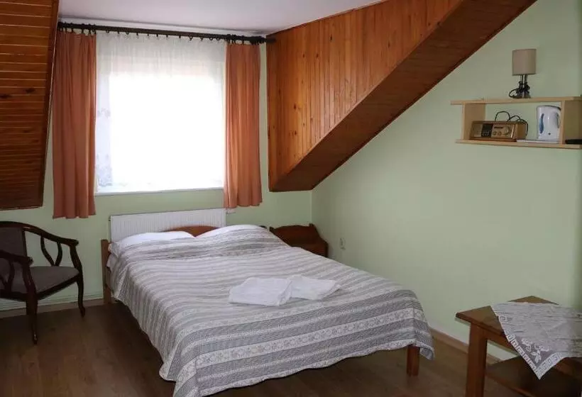 Aamiaismajoitus (B&B) Dom Wczasowy Dorja