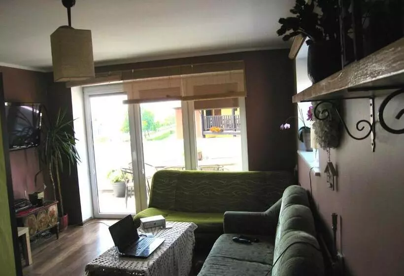 Aamiaismajoitus (B&B) Dom Wczasowy Dorja