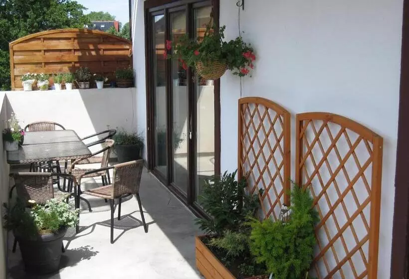 Aamiaismajoitus (B&B) Dom Wczasowy Dorja