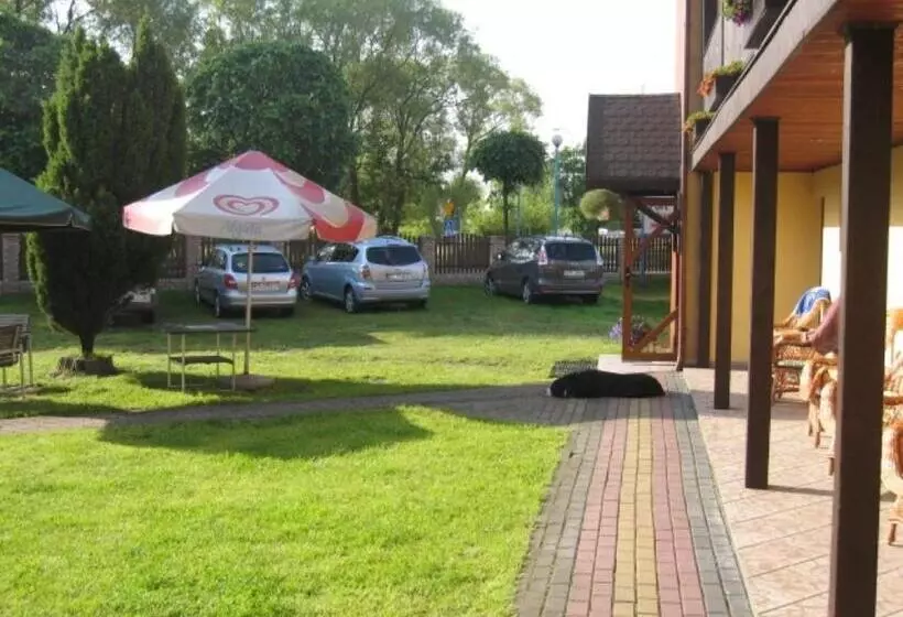 Aamiaismajoitus (B&B) Dom Wczasowy Dorja