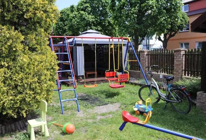 Aamiaismajoitus (B&B) Dom Wczasowy Dorja