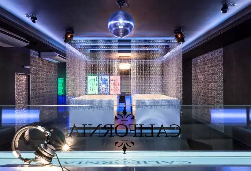 Aamiaismajoitus (B&B) Dw California