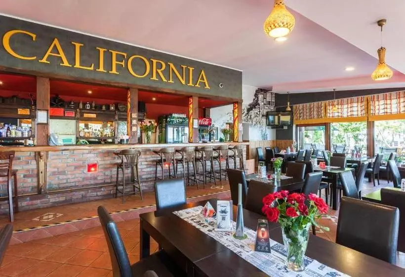 Aamiaismajoitus (B&B) Dw California