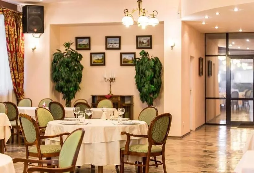 Aamiaismajoitus (B&B) Kompleks Restauracyjno Noclegowy Rubikon