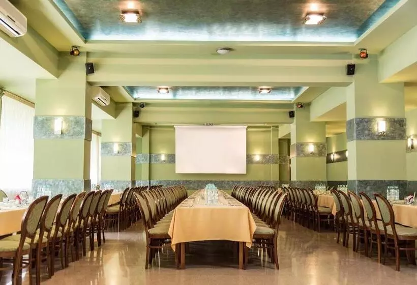 Aamiaismajoitus (B&B) Kompleks Restauracyjno Noclegowy Rubikon