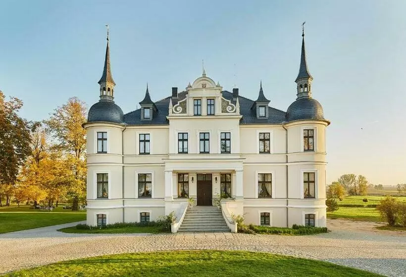 Aamiaismajoitus (B&B) Pałac W Orli   Pokoje, Restauracja