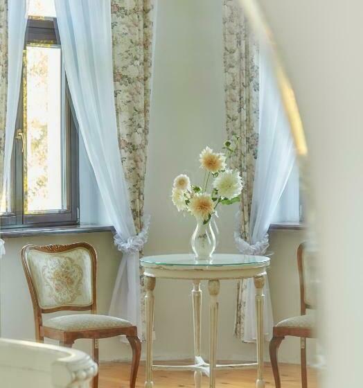 مبيت وإفطار Pałac W Orli   Pokoje, Restauracja