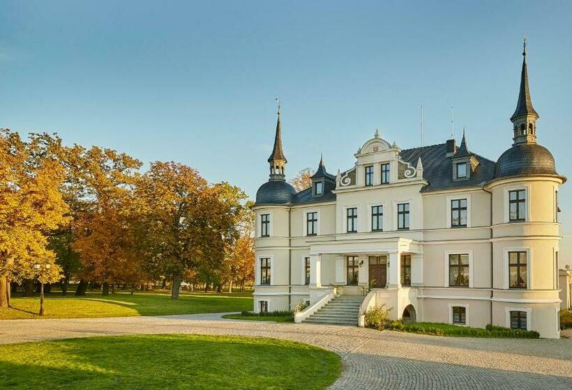 مبيت وإفطار Pałac W Orli   Pokoje, Restauracja