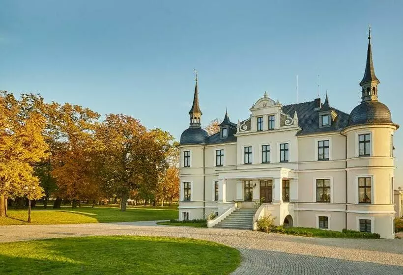 Aamiaismajoitus (B&B) Pałac W Orli   Pokoje, Restauracja