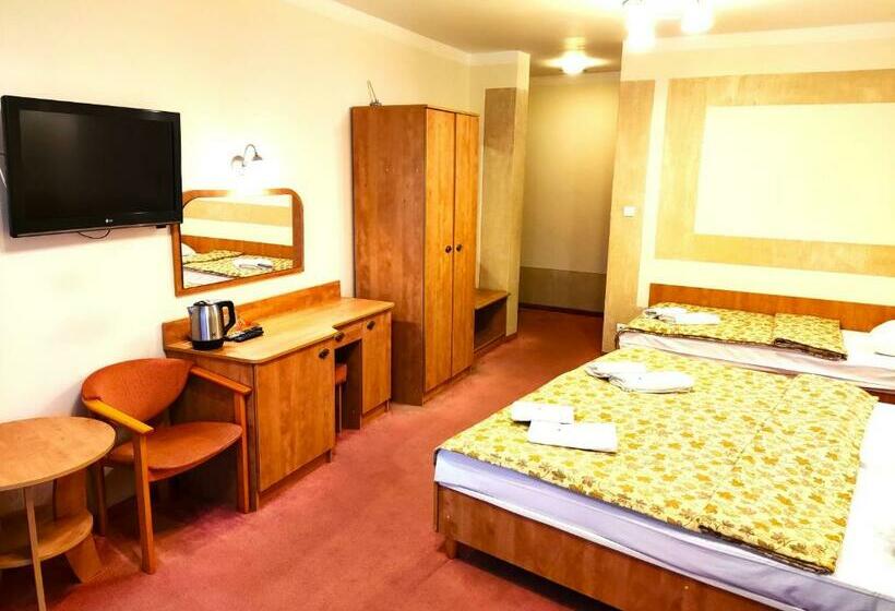 민박 Rezydencja 5 Dębów