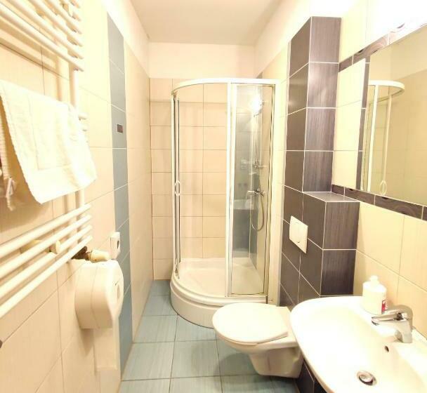 민박 Rezydencja 5 Dębów