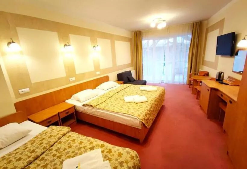 تختخواب و صبحانه Rezydencja 5 Dębów