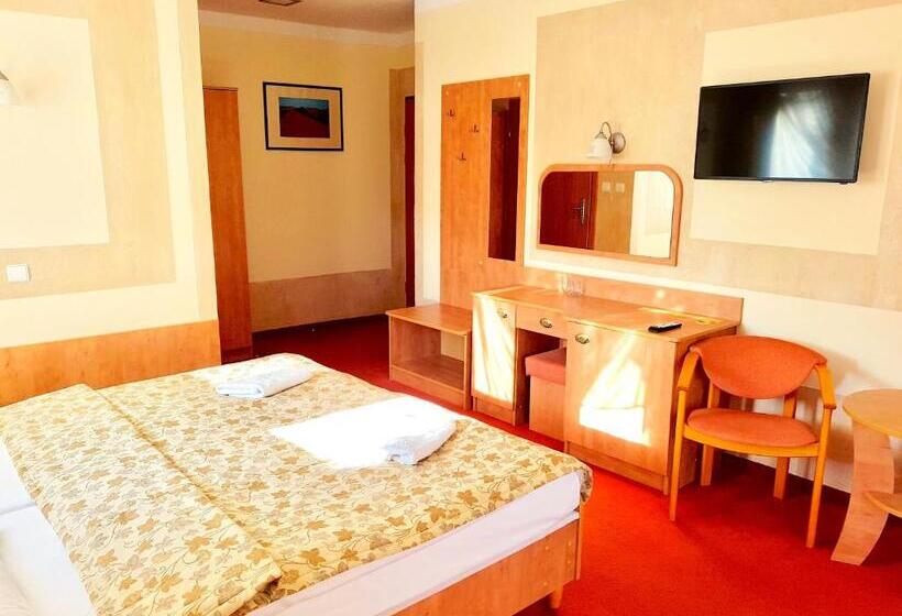 민박 Rezydencja 5 Dębów