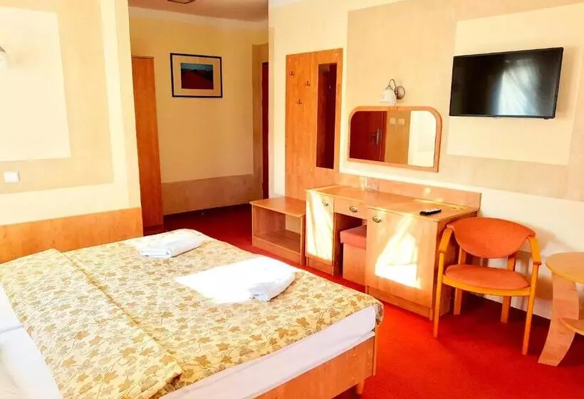 تختخواب و صبحانه Rezydencja 5 Dębów