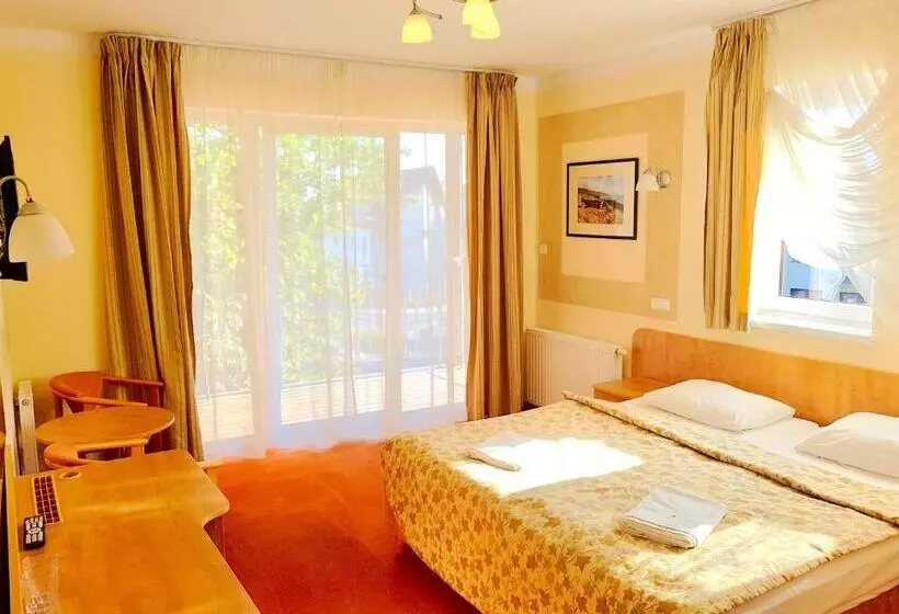 تختخواب و صبحانه Rezydencja 5 Dębów