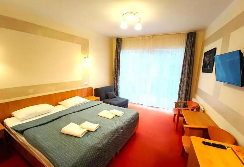 تختخواب و صبحانه Rezydencja 5 Dębów