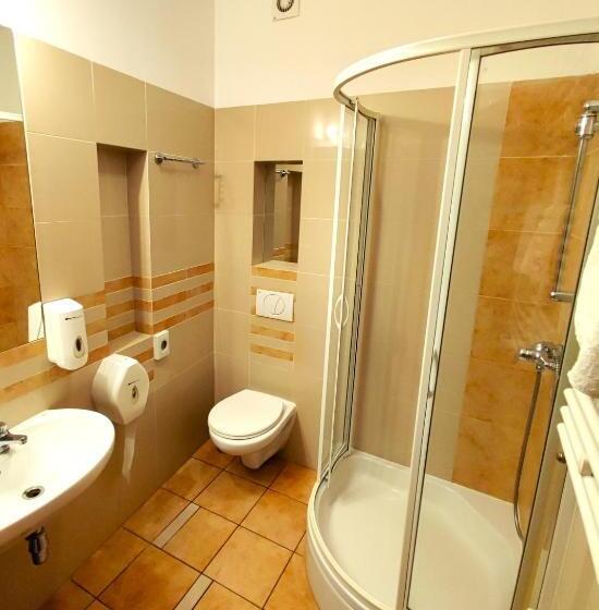 민박 Rezydencja 5 Dębów