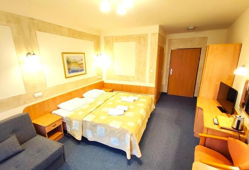 민박 Rezydencja 5 Dębów