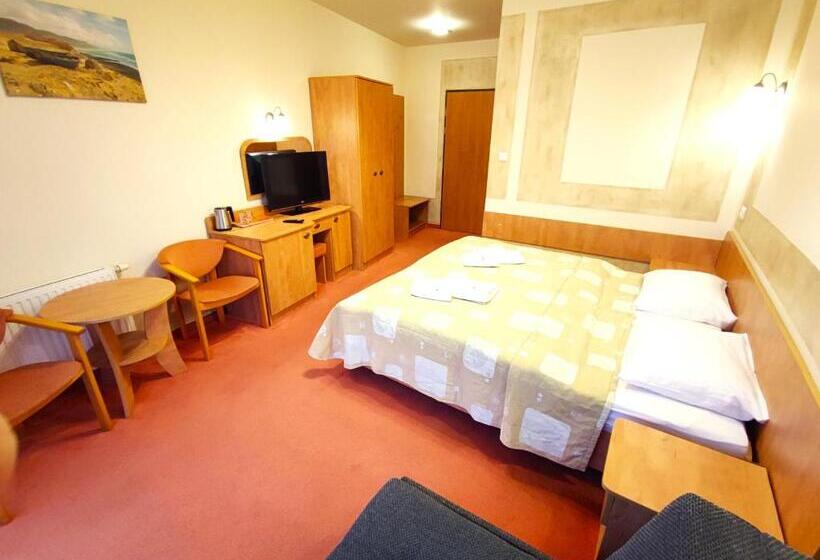 민박 Rezydencja 5 Dębów