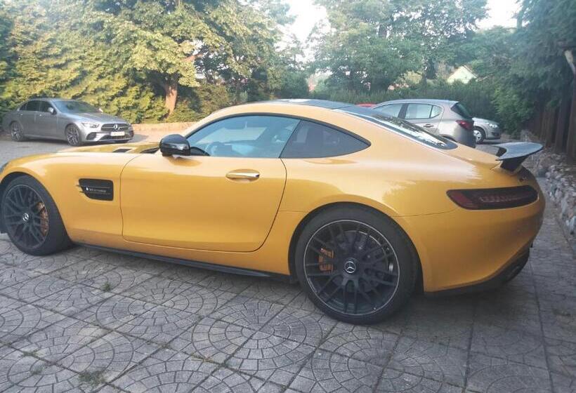 호텔 Dworek Pod Herbem