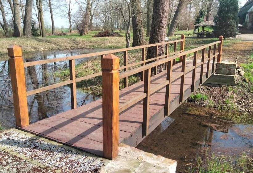 호텔 Dworek Pod Herbem