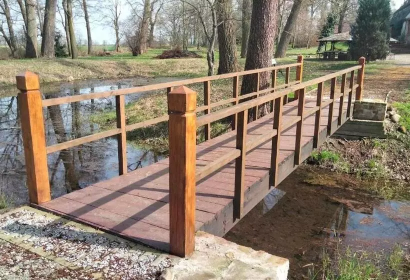 Hotelli Dworek Pod Herbem