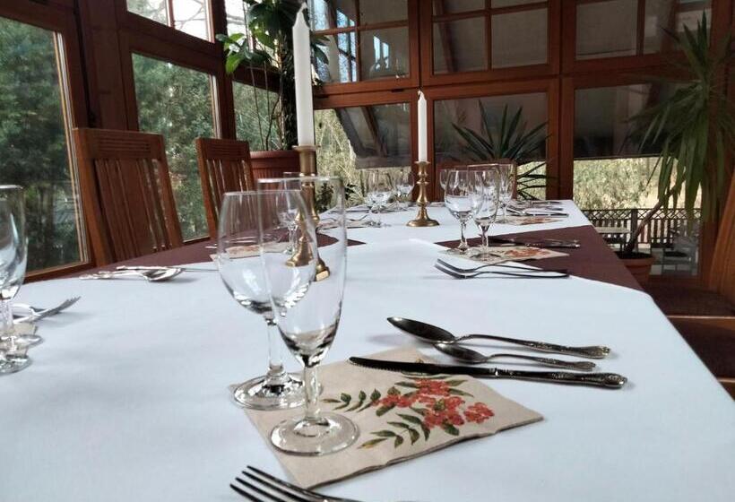 호텔 Dworek Pod Herbem