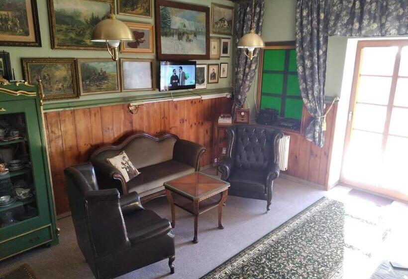 호텔 Dworek Pod Herbem