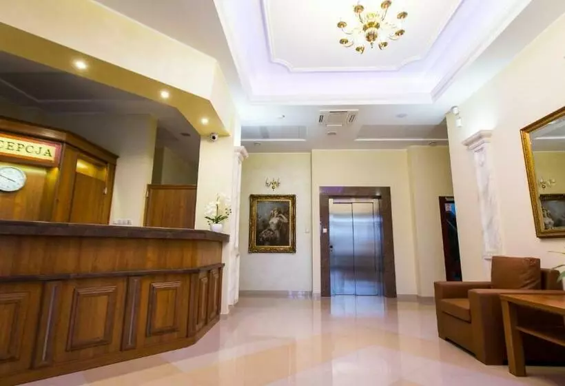 ホテル Elgrom Falenty Park