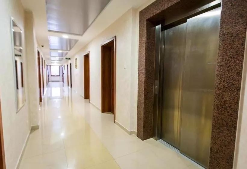 ホテル Elgrom Falenty Park