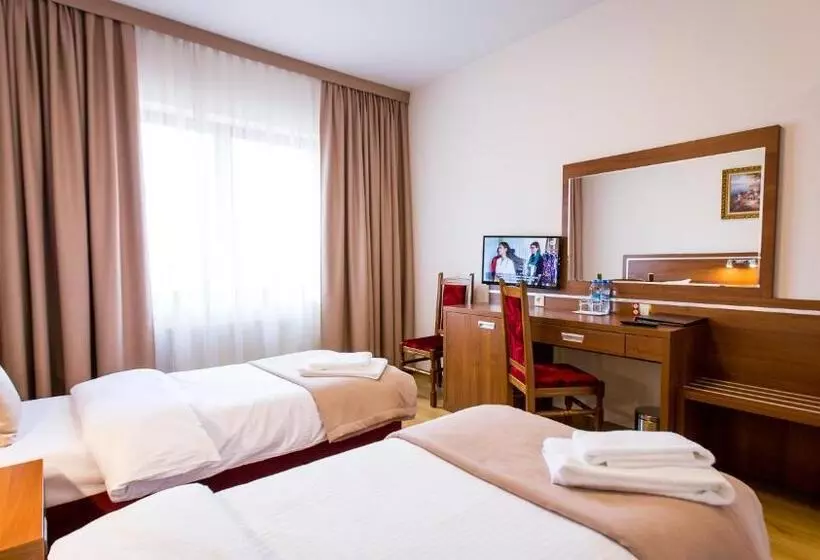 ホテル Elgrom Falenty Park