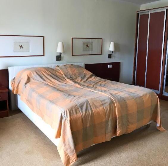 호텔 Hostel Refleks