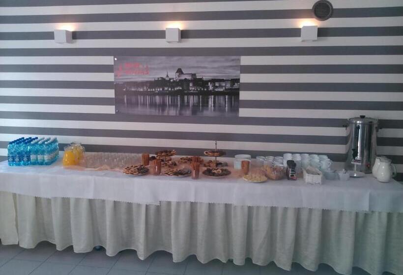 호텔 Hostel Refleks