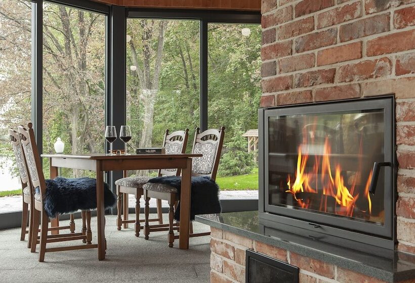 בית מלון כפרי Leśny Dwór