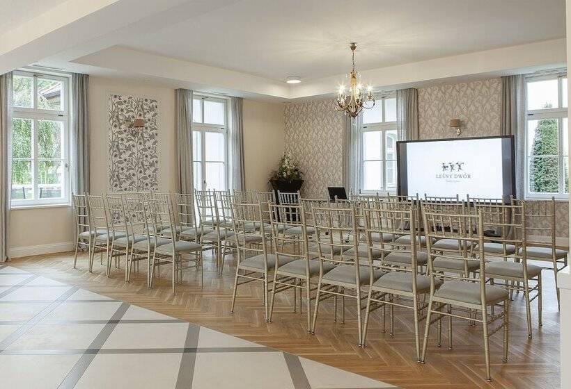 בית מלון כפרי Leśny Dwór