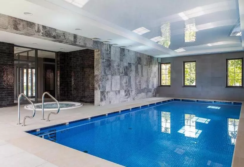 Hotelli Leśny Dwór