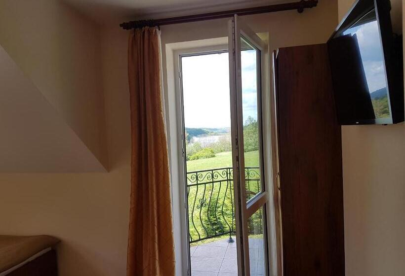 호텔 Noclegi Nad Jeziorem Myczkowieckim