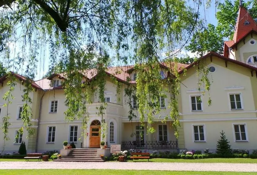 Hotelli Pałac Kobylin